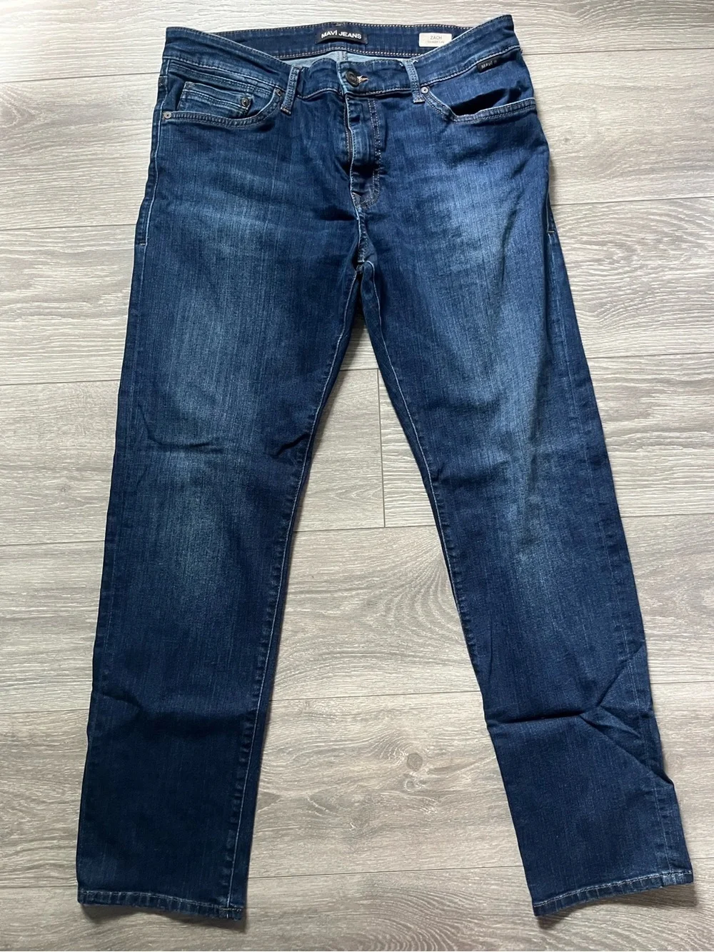 Mavi Men’s Zach Straight Leg Medium Wash Blue Denim Jeans Size 34” x 32” Classic